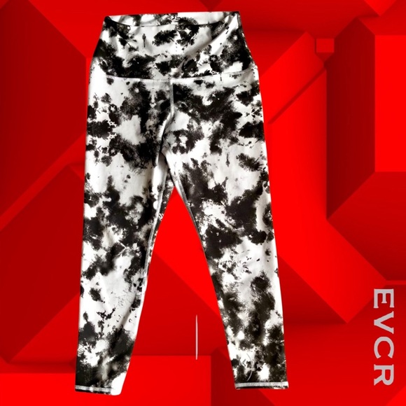 EVCR Black and White Tie-Dye Leggings - Picture 2 of 7